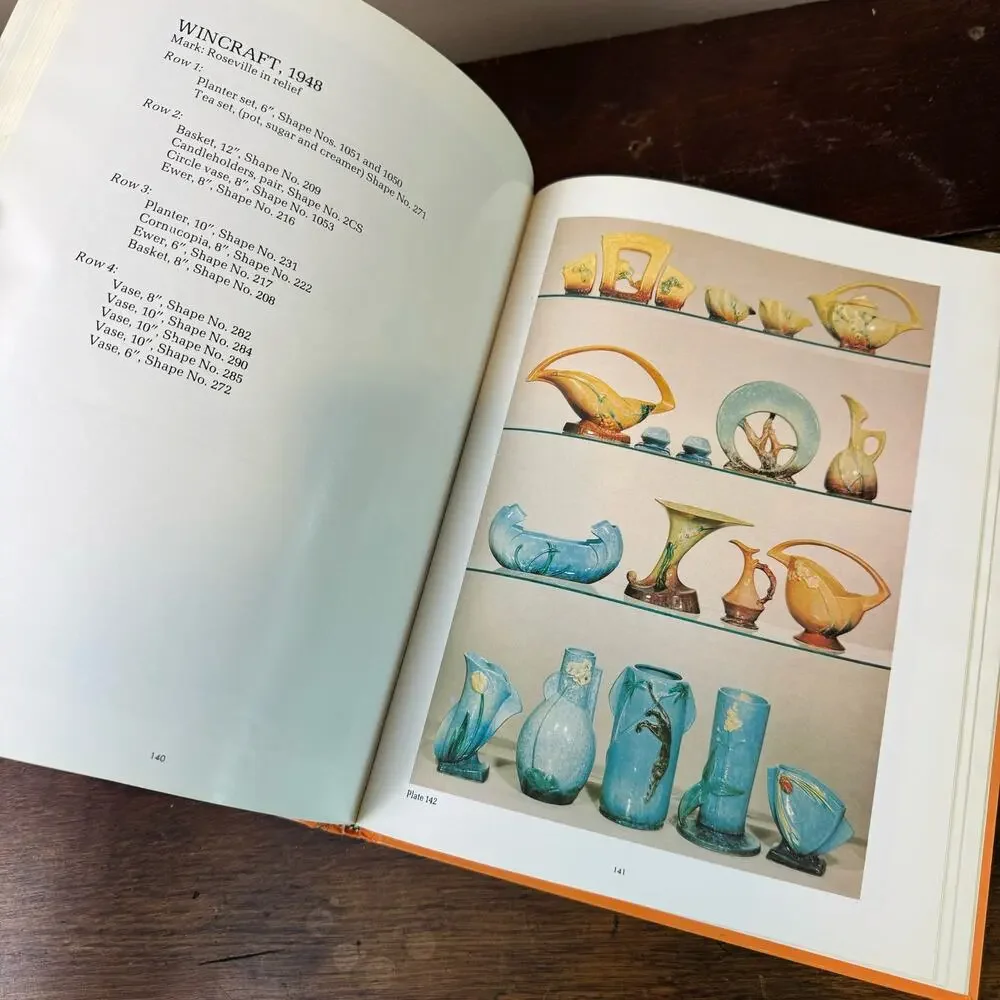 The Collectors‎ Encyclopedia of Roseville Pottery Huxford Antique Reference Book